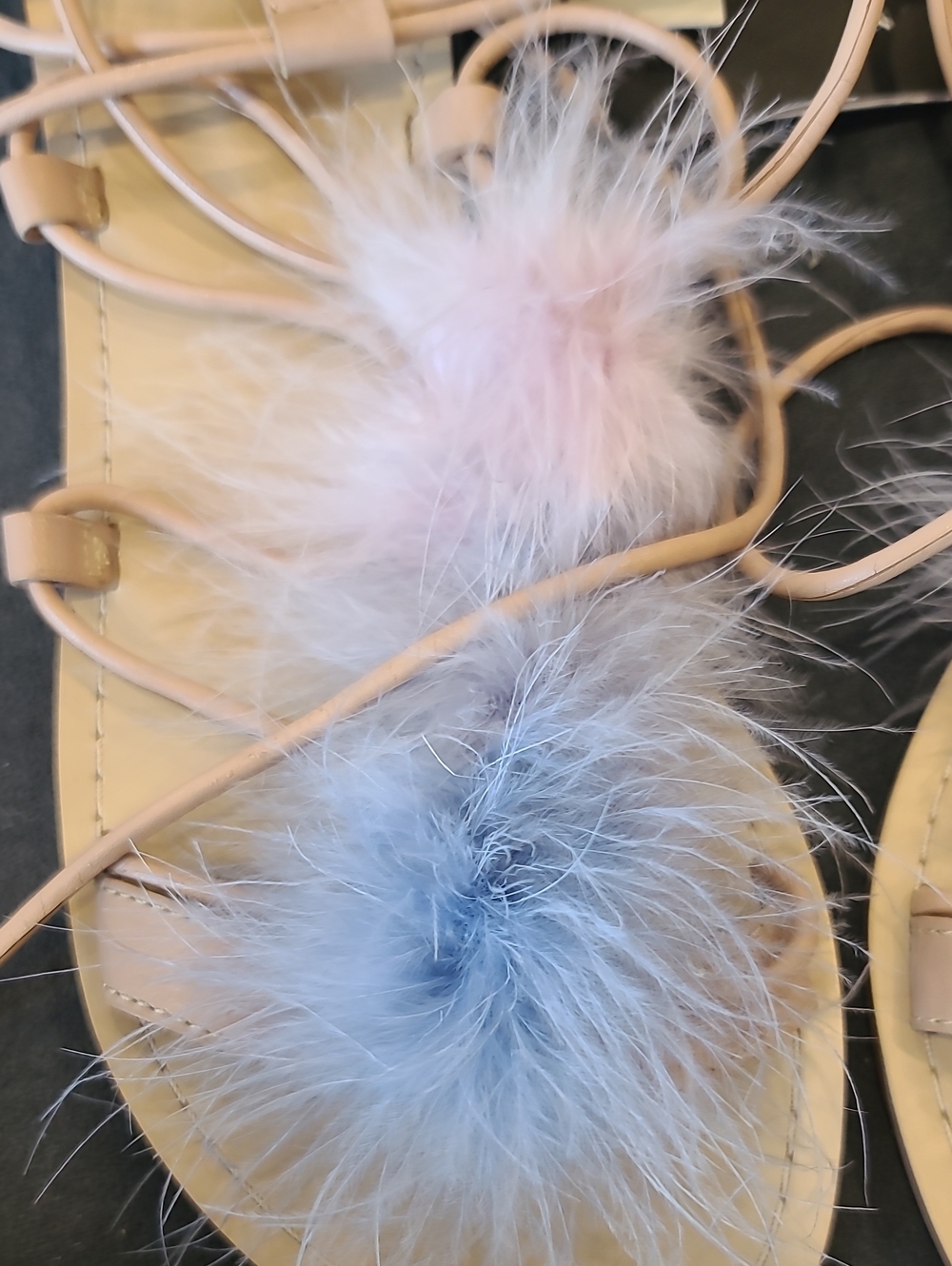 Zara Faux Fur Feather Lace Up Gladiator Flat Sandals NWT Sz 39/8 - Picture 3 of 6
